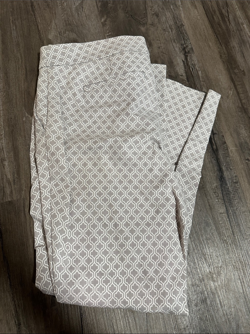 Adrienne Vittadini Beige & White Straight Leg Patterned Pants